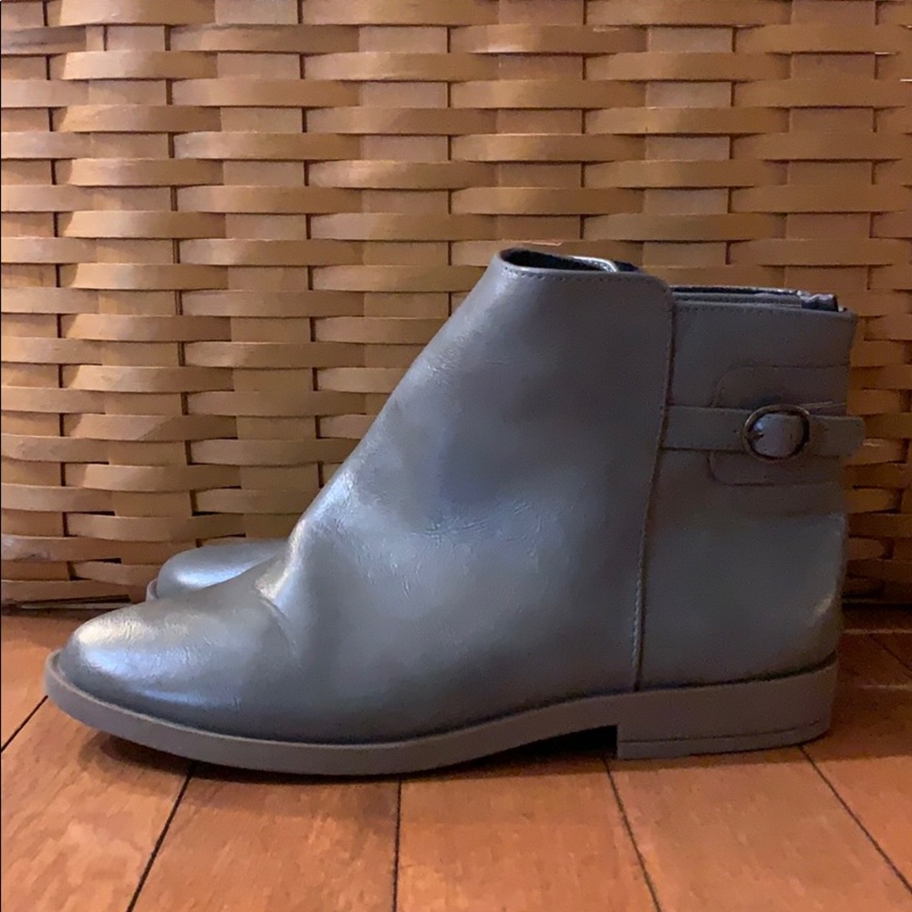 Grey Crazy 8 Boots